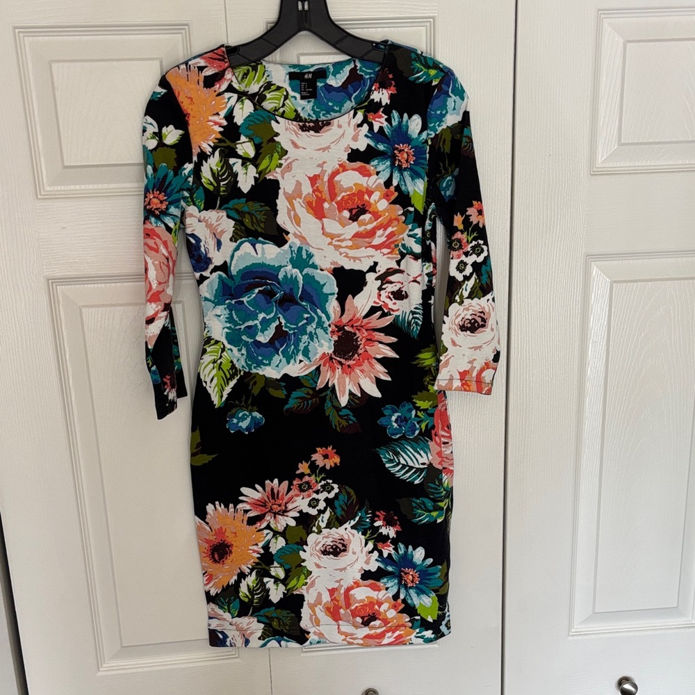 H&M Black Floral Long Sleeve Dress